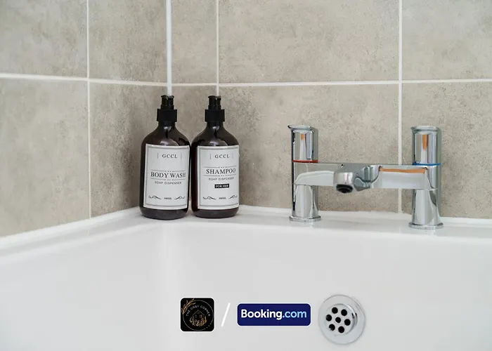 아파트 3-bed House L Free Parking L Wifi L Your Away From Hosted By The Cosy Corner Nationwide *