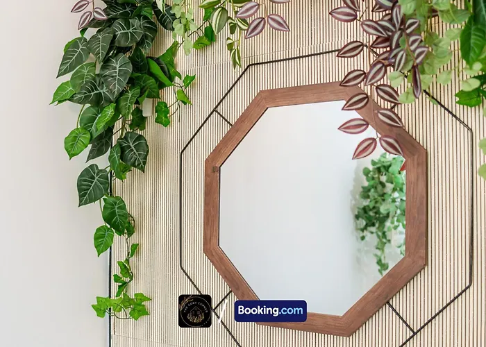 3-bed House L Free Parking L Wifi L Your Away From Hosted By The Cosy Corner Nationwide *