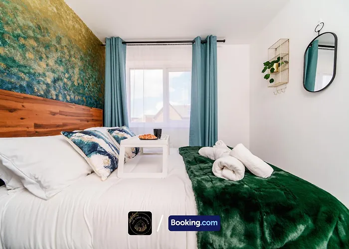 3-bed House L Free Parking L Wifi L Your Away From Hosted By The Cosy Corner Nationwide * 맨체스터