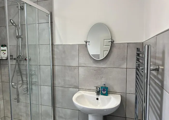 Сasa de vacaciones Daisybank Co-living - Private Self-cater *