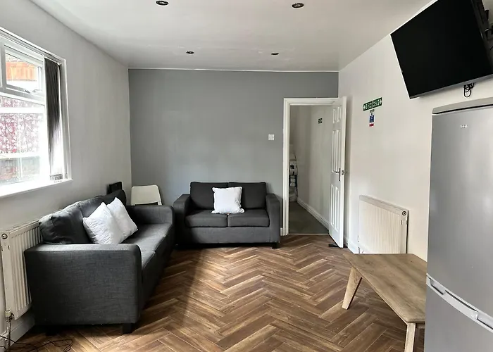 別荘 Daisybank Co-living - Private Self-cater マンチェスター