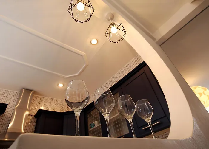 Semesterbostad 2-bedroom, Free Parking, High Speed Wi-fi, Swinton *