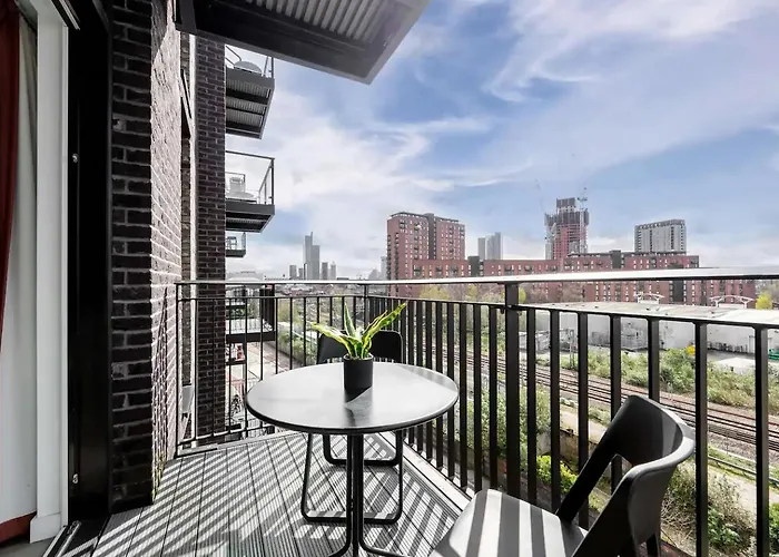 Elegant Two-bedroom Apartament *