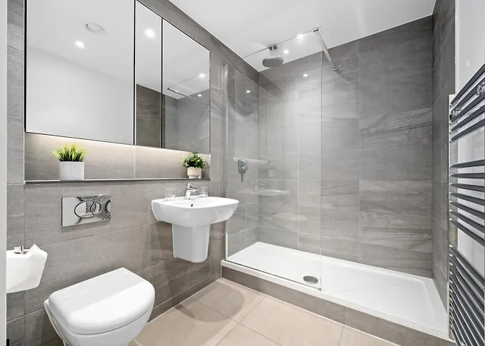 Elegant Two-bedroom Apartmán