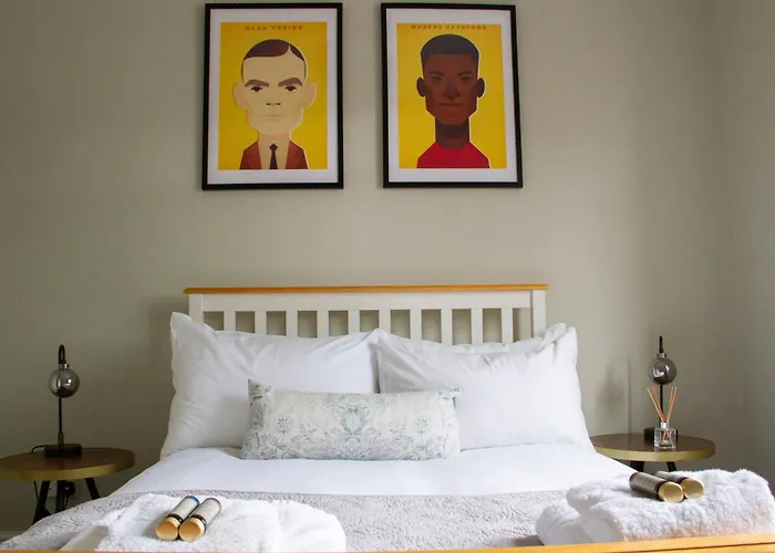 Lock Keepers - Detached House In The * Manchester