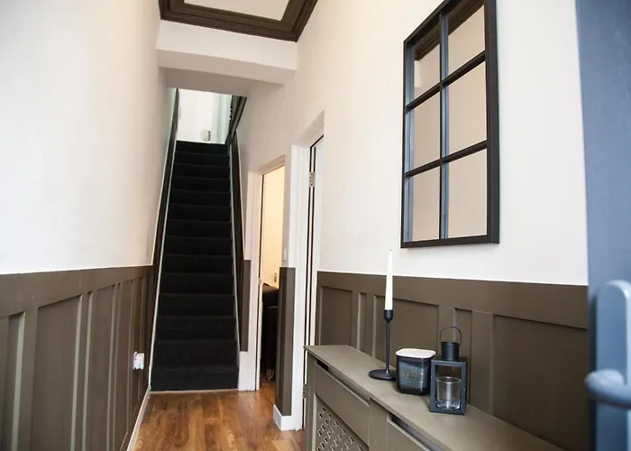 Entire Modern In And Near Peak District Manchester