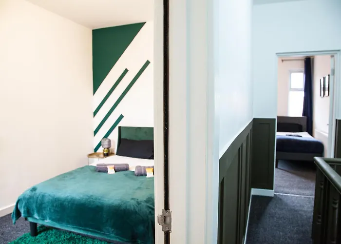 Entire Modern In And Near Peak District *