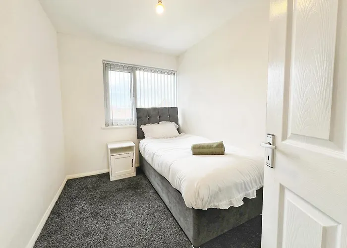 Rusholme - Sleeps 4
