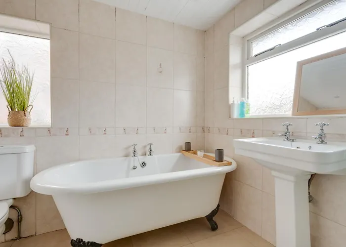 Elegant 3-bedroom Retreat Free Parking Keenzchillz Appartement