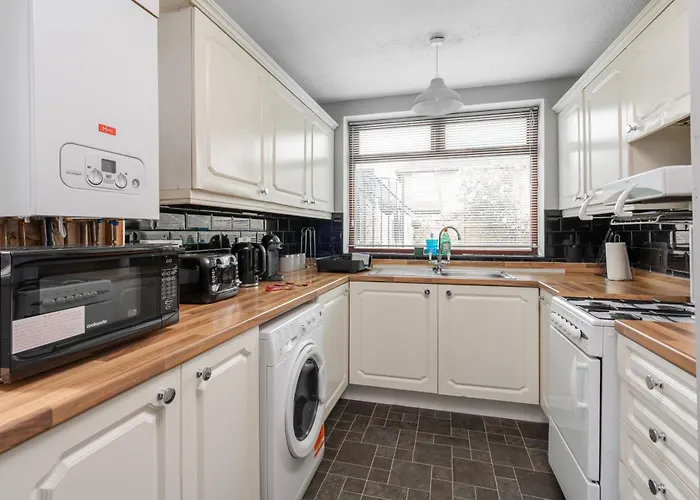 Appartement Elegant 3-bedroom Retreat Free Parking Keenzchillz Manchester