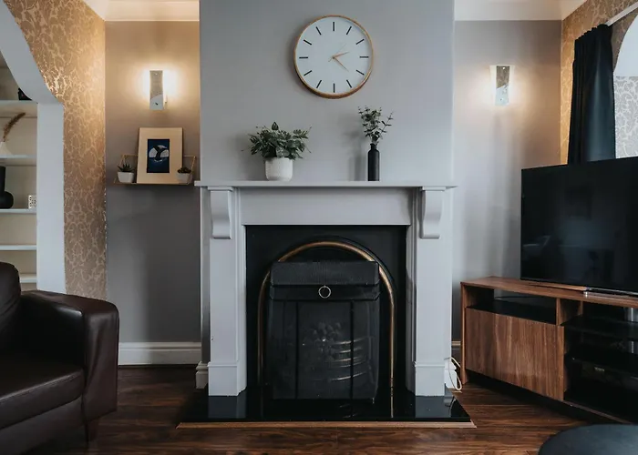 Elegant 3-bedroom Retreat Free Parking Keenzchillz Appartement Manchester