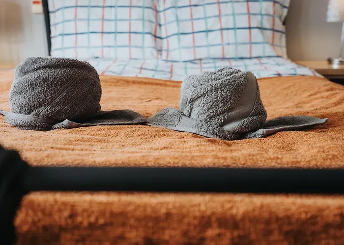 Apartman Elegant 3-bedroom Retreat Free Parking Keenzchillz