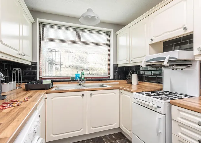 Elegant 3-bedroom Retreat Free Parking Keenzchillz Manchester