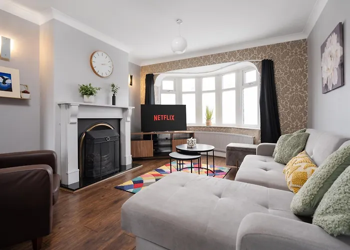 Elegant 3-bedroom Retreat Free Parking Keenzchillz Apartman Manchester