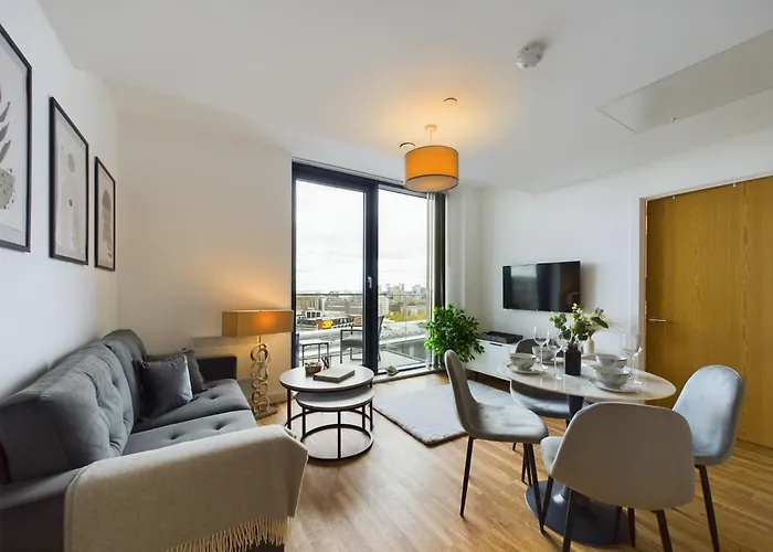 Apartament New! 2 Bedroom Flat In Waters By With Us, Perfect For Families, Couples & Groups, Free Private Parking!