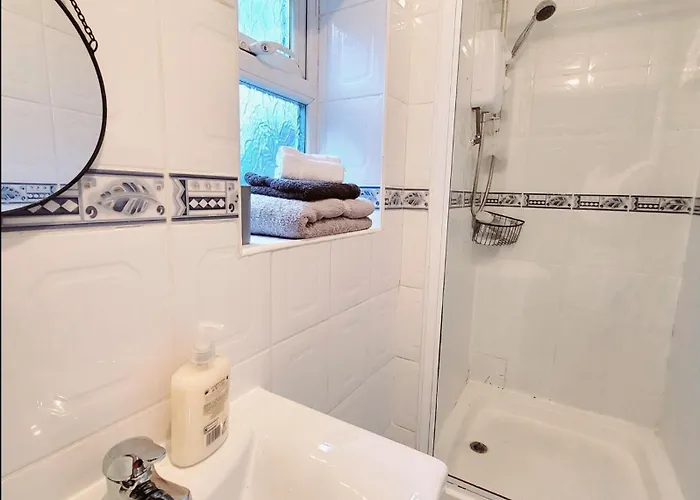 아파트 Charming Near Centre By Etihad Coop Arena