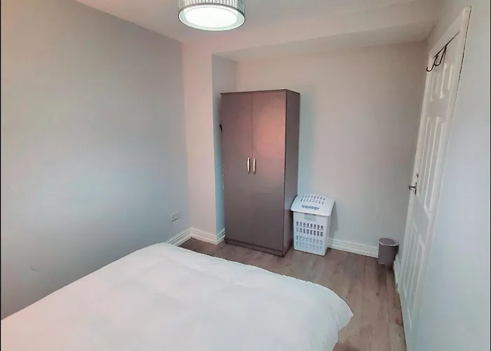 Apartament Charming Near Centre By Etihad Coop Arena