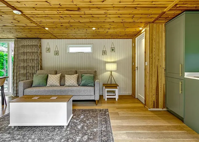 Tatil Evi Garden In Hidden Oasis, - Pass The Keys Manchester