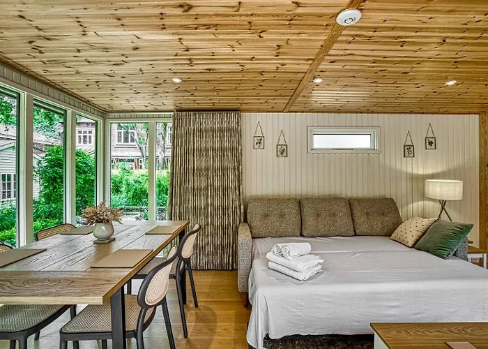 Garden In Hidden Oasis, - Pass The Keys