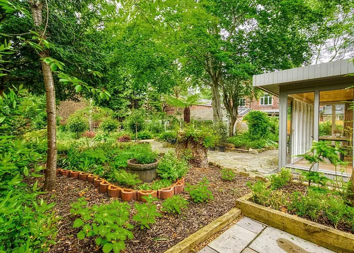 Tatil Evi Garden In Hidden Oasis, - Pass The Keys