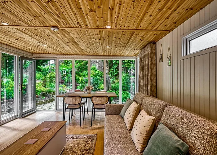 Garden In Hidden Oasis, - Pass The Keys