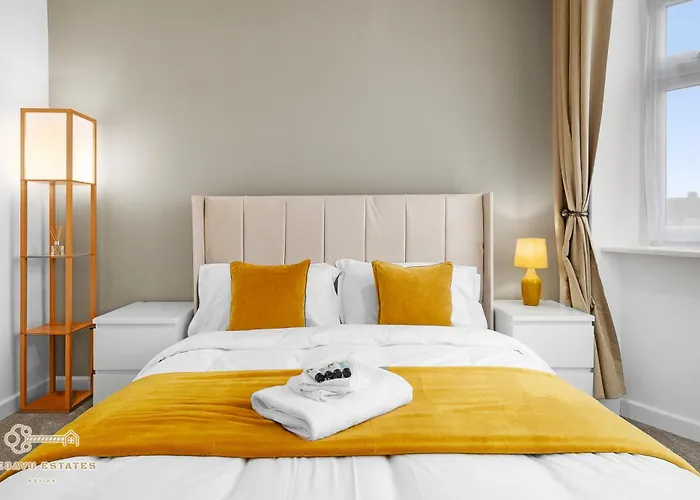 Entire Modern & Spacious 3bdr In Right Next To Coop Live & Ethiad 맨체스터