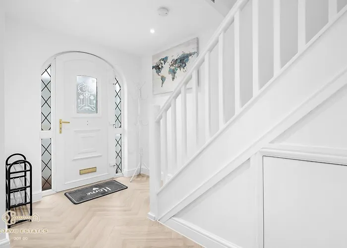 Entire Modern & Spacious 3bdr In Right Next To Coop Live & Ethiad 맨체스터