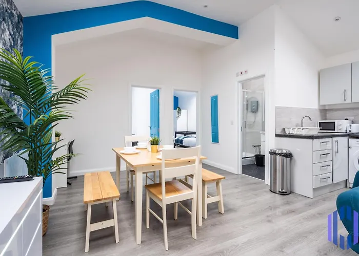 בית נופש Santorini Blues By Cefas - Free Parking - - Near Airport