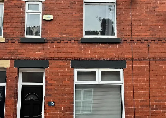 Superbly Located Terraced House Feriehus *