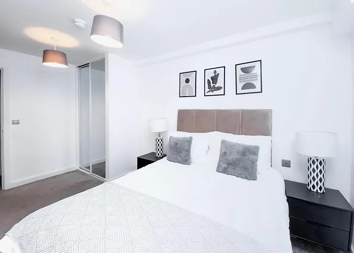 Apartment Luxury 2-Bed Apartment In Salford Quays 10 Min To Manchester & Mediacity *