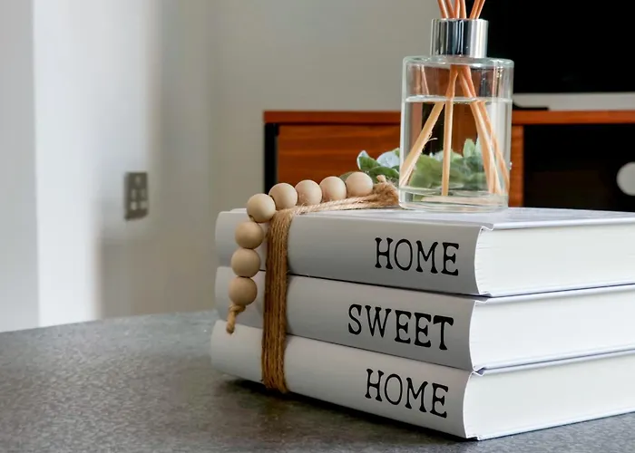 Luxury 2-Bed Apartment In Salford Quays 10 Min To Manchester & Mediacity Apartment *