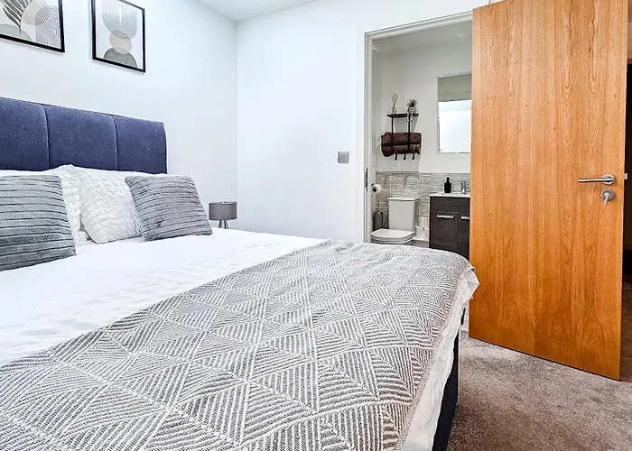 Apartment Luxury 2-Bed Apartment In Salford Quays 10 Min To Manchester & Mediacity *