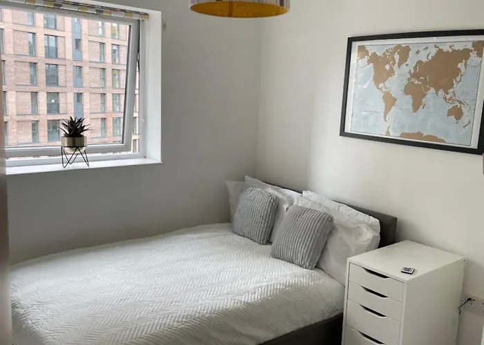 Modern 2-bed, City Apartmán