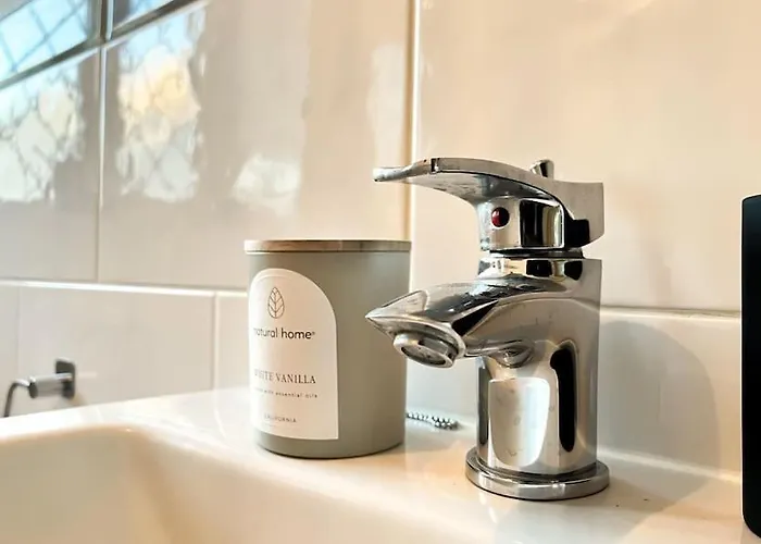 Simple House W- Free Parking By Airport - Free Drop-off 曼彻斯特