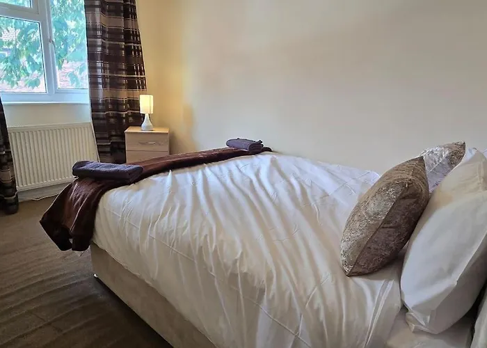 Eastpark 5 Bdrms Walk To O2 Apollo And Mánchester