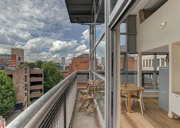 Superhost - Stunning Centre Penthouse Over Two Floors