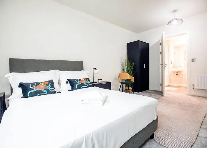 Luxury Free Parking Townhouse Сasa de vacaciones