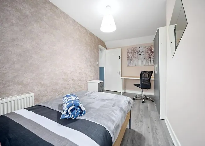 דירה Private Retreat For 3 Near Centre