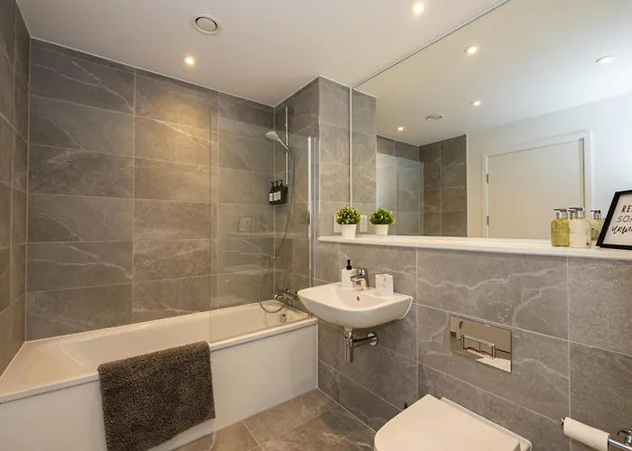 Royal Ebony By Asquare Lettings