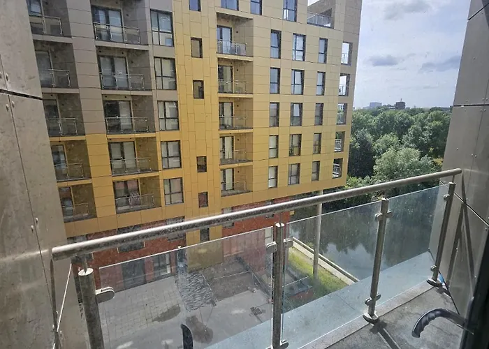 Nariken Daire Manchester