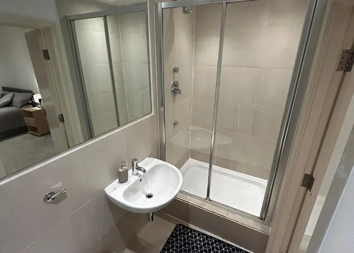 Luxury 2 Bedroom Centre With Free Parking