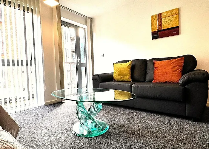 2 Bed Ensuite With Balcony And Free Onsite Secure Parking *