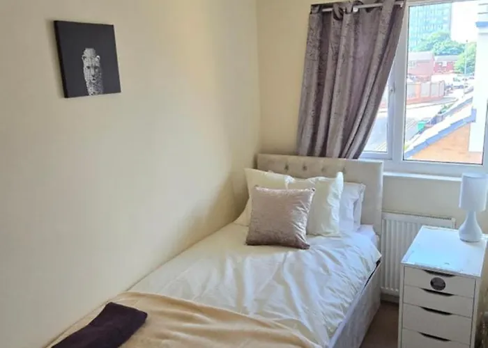 Eastpark 5 Bdrms Walk To O2 Apollo And Nyaraló *