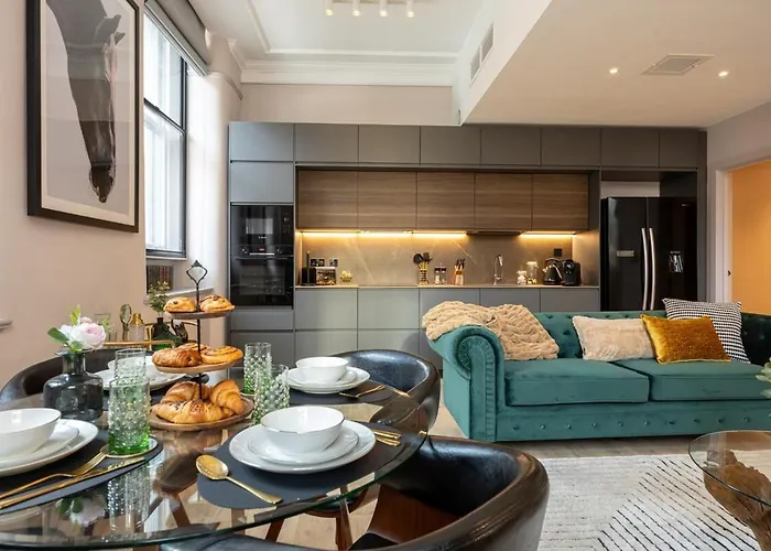 Charlotte House By Coqoon