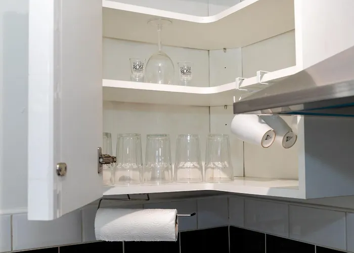 The Upside Down House Near Coop Live Arena , Etihad And Mcr Centre Dom wakacyjny *