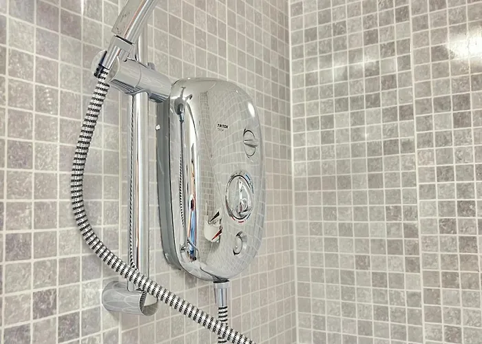 Lux Quadruple Media Mufc Salford מנצ'סטר