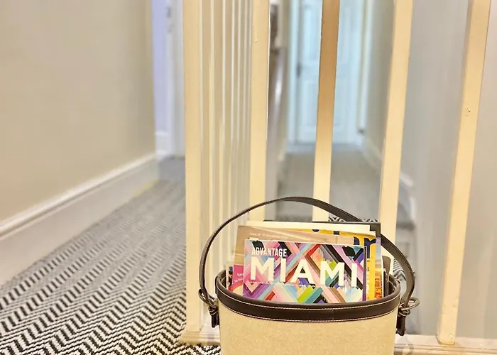 Lux Quadruple Media Mufc Salford * Manchester