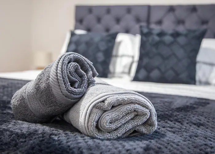 Modern 2bd In דירה