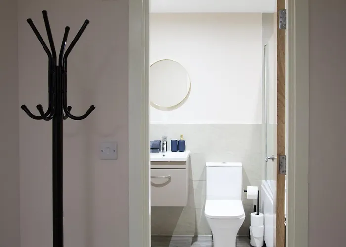 Modern 2bd In דירה *