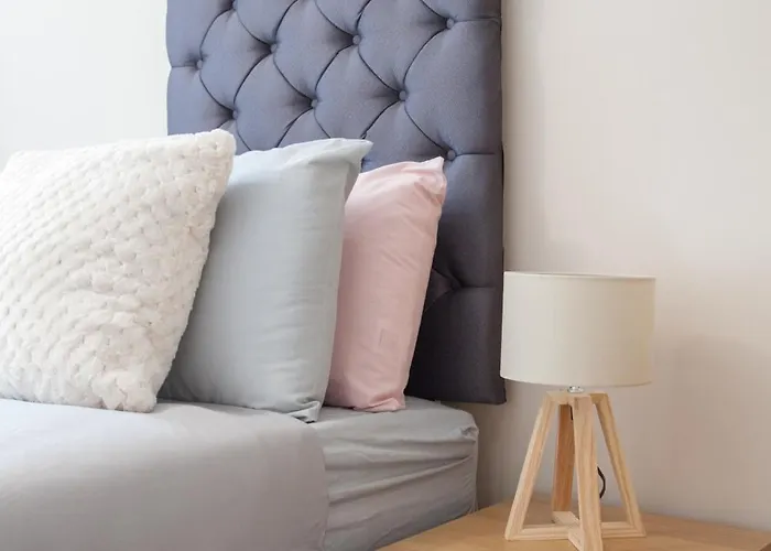 Modern 2bd In דירה *